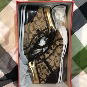 ***NEW in original BOX***Coach Freesia 8M